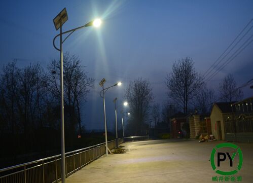 农村6米30瓦太阳能路灯