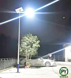 唐山农村6米40瓦太阳能路灯照明效果